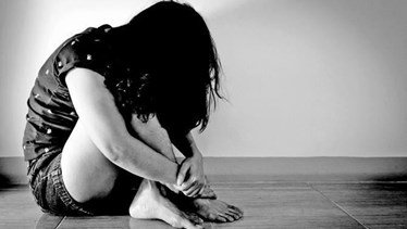 قصة رعب بعنوان وصلتها رسالة من شخص ميت فبدأت المصائب